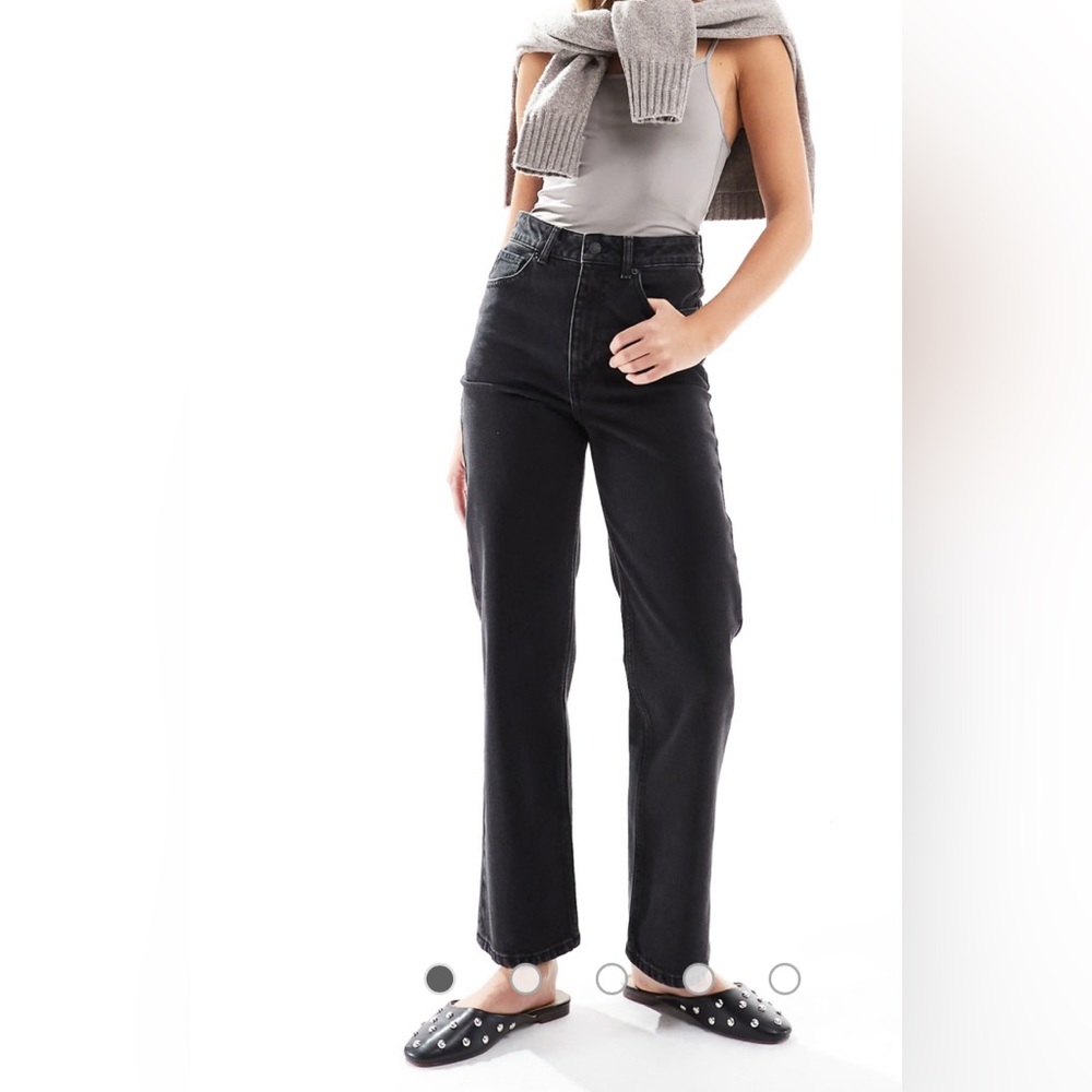ASOS DESIGN mid rise relaxed straight ankle grazer jean in black